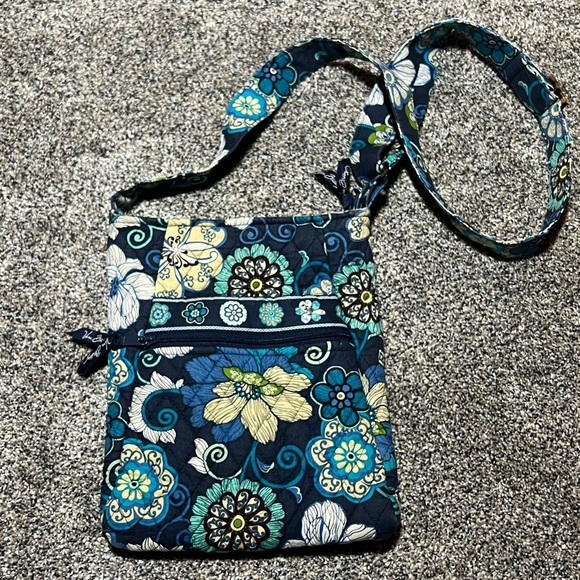 Vera Bradley Handbags - Vera Bradley Mod Floral Crossbody bag